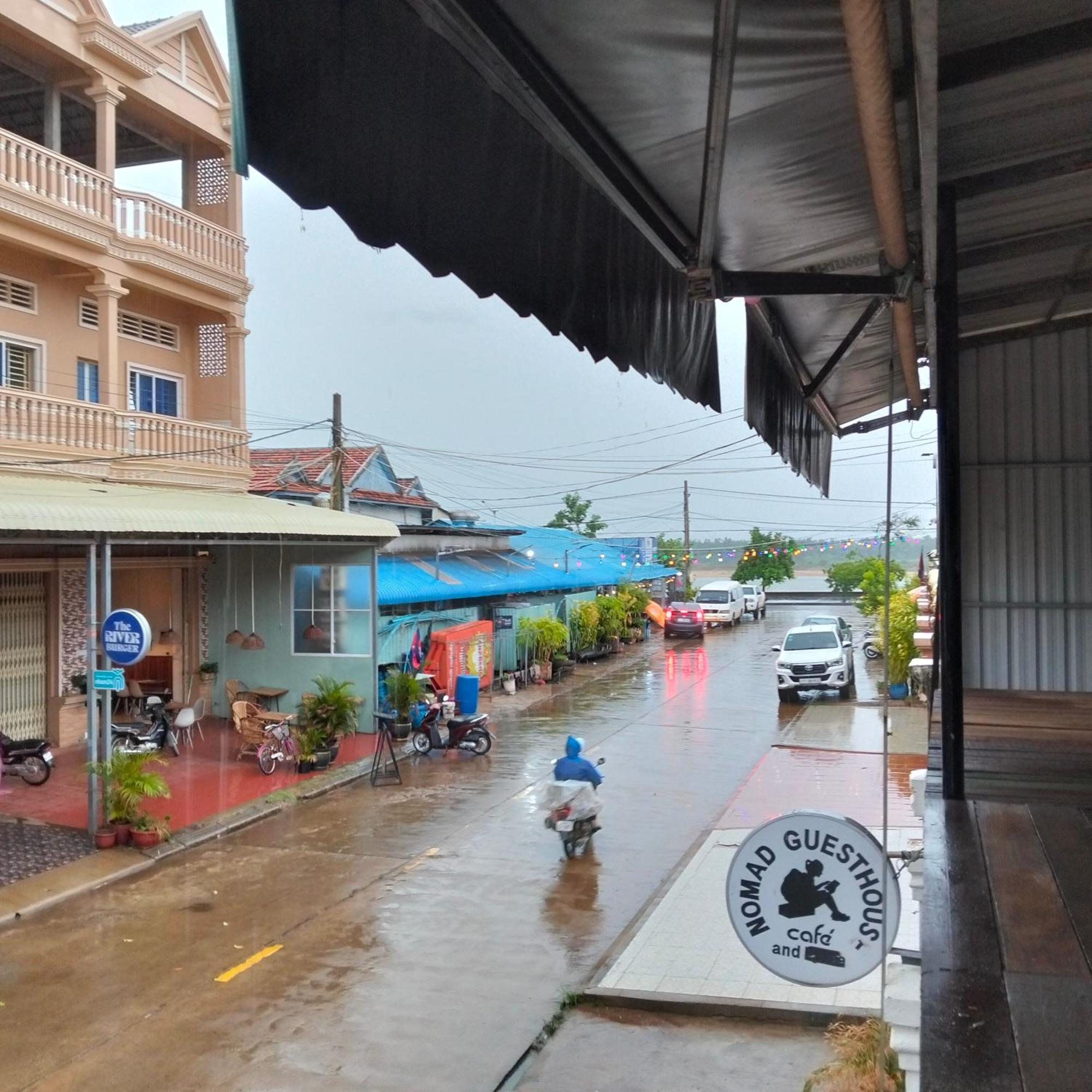 Nomad Guesthouse Kratie Exteriér fotografie