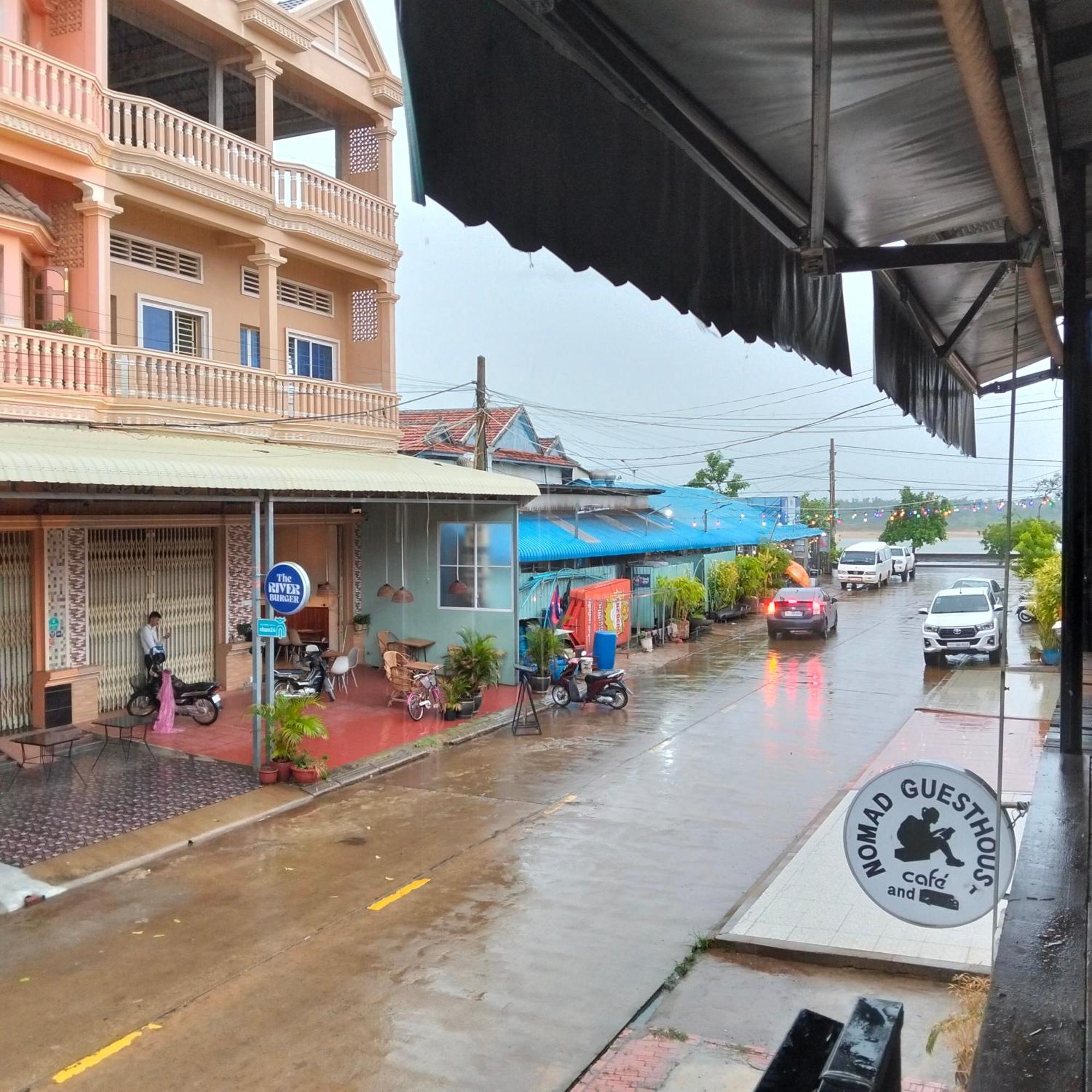 Nomad Guesthouse Kratie Exteriér fotografie