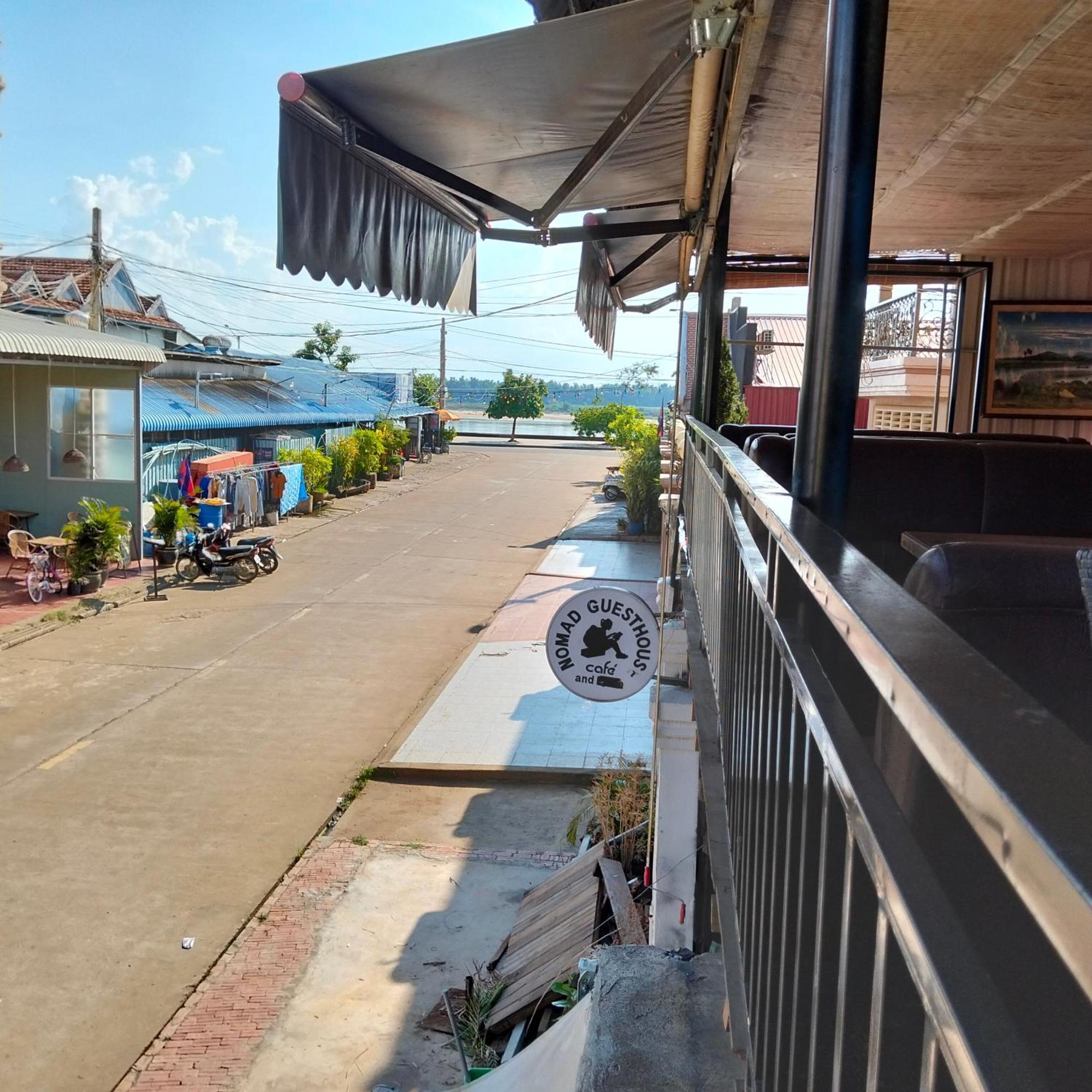 Nomad Guesthouse Kratie Exteriér fotografie